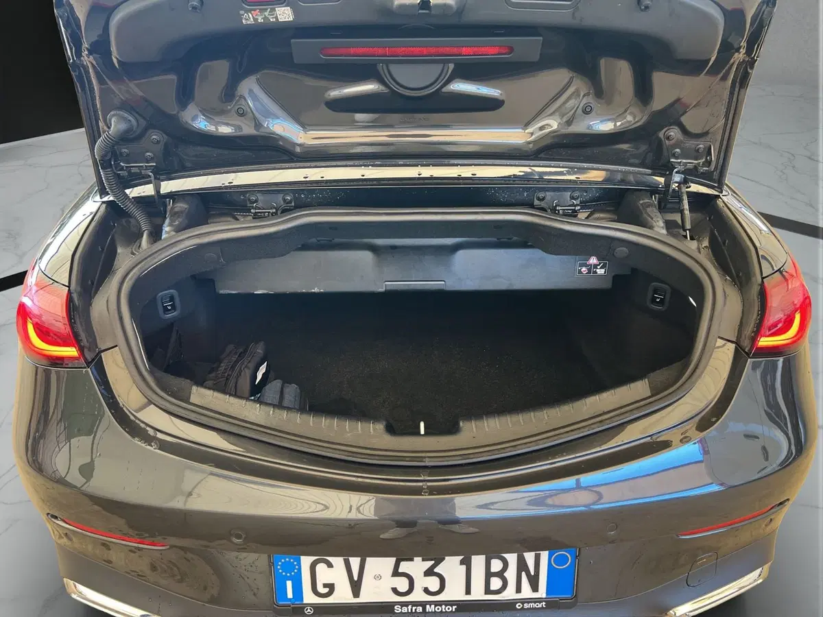 Mercedes-Benz CLE Cabrio usata a Cosenza (19)