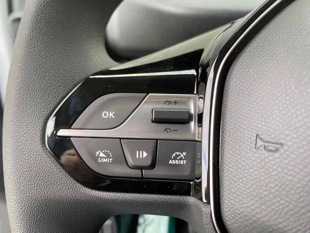 Peugeot Partner Furgone nuova a Bari (19)