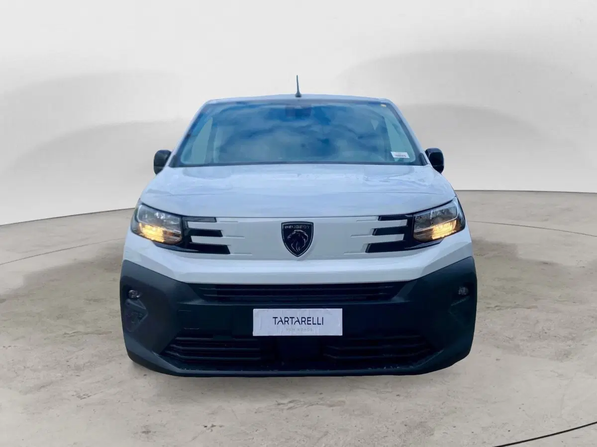 Peugeot Partner Furgone nuova a Bari (2)