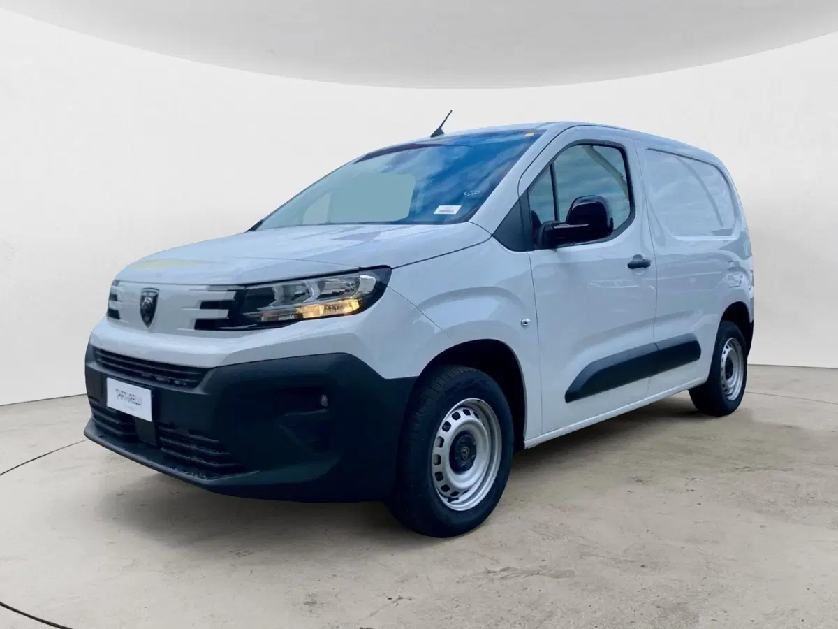 Peugeot Partner Furgone nuova a Bari (3)