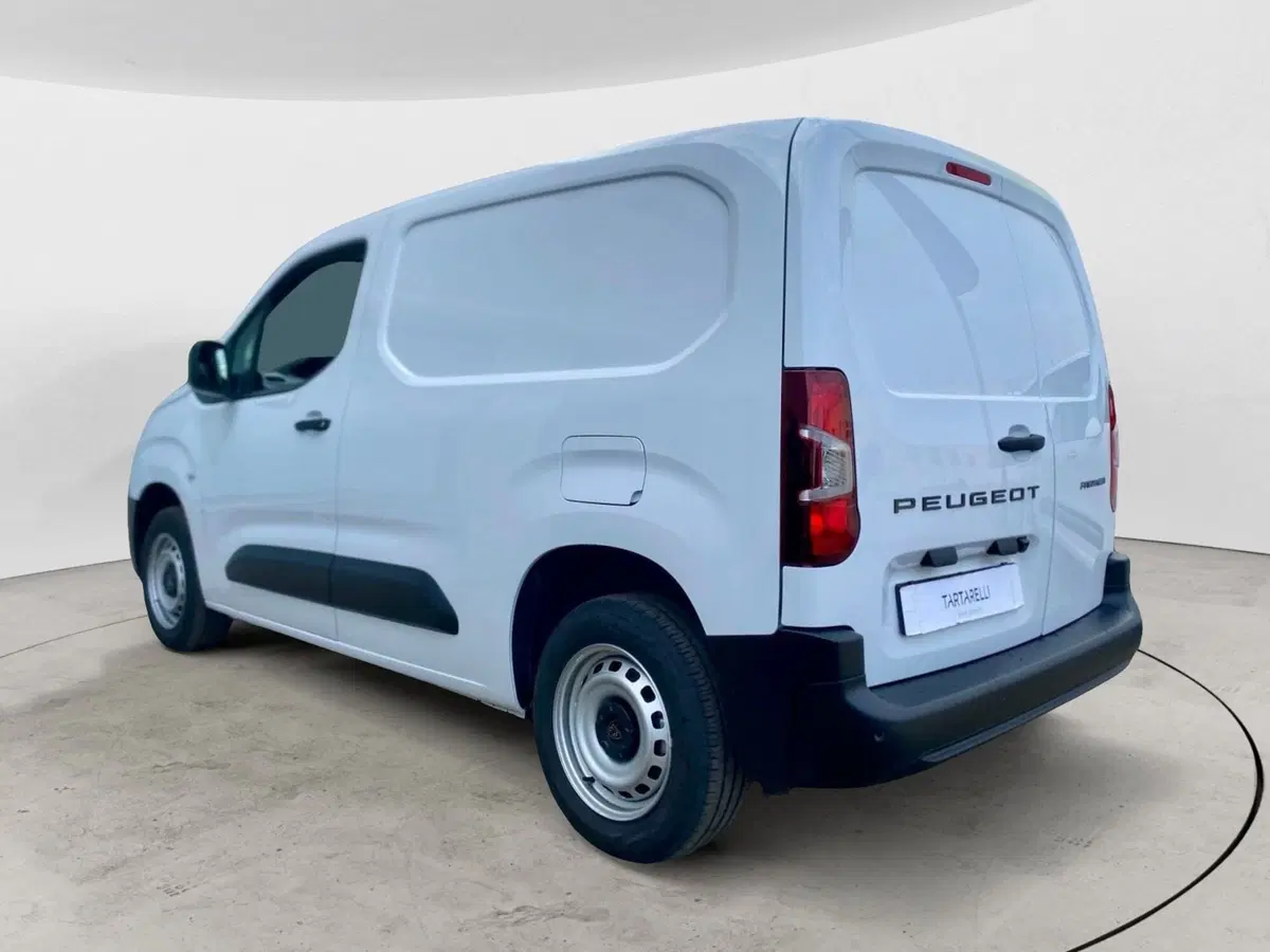 Peugeot Partner Furgone nuova a Bari (6)