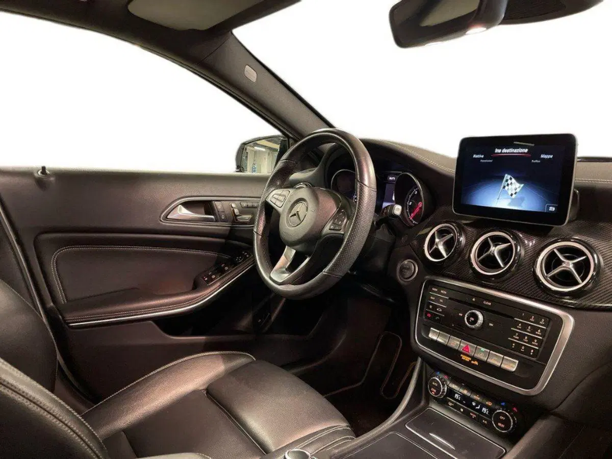 Mercedes-Benz GLA SUV usata a Ancona (15)