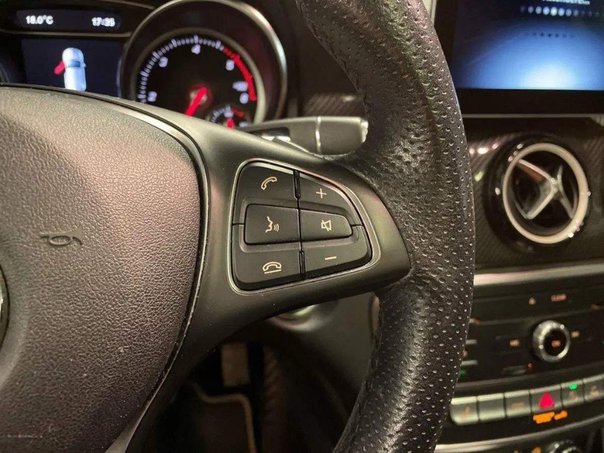 Mercedes-Benz GLA SUV usata a Ancona (18)