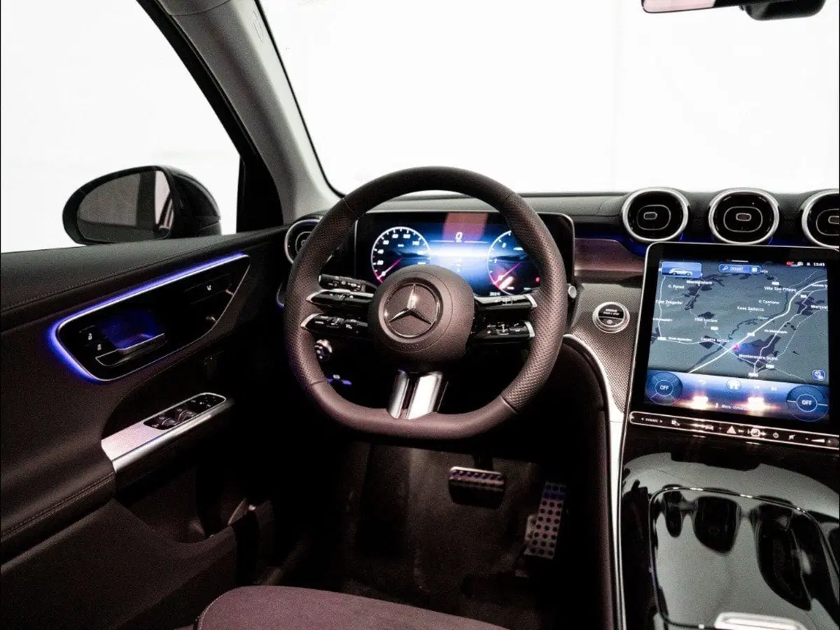 Mercedes-Benz GLC SUV nuova a Macerata (18)