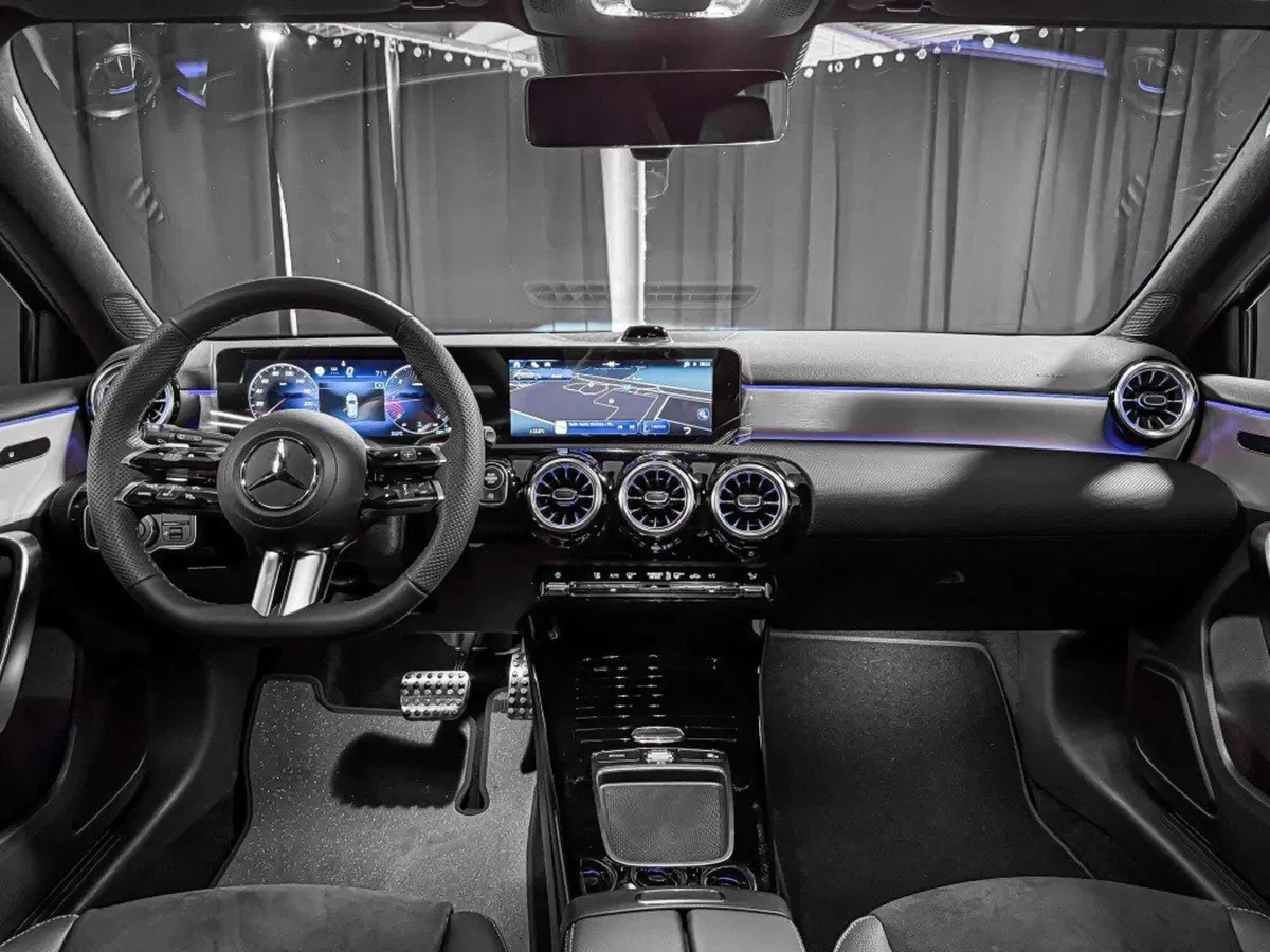 Mercedes-Benz Classe A nuova a Ancona (14)