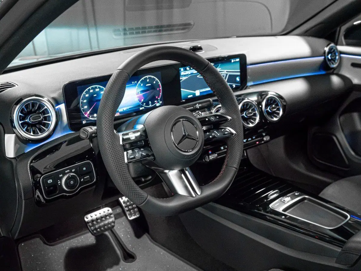 Mercedes-Benz Classe A nuova a Ancona (15)