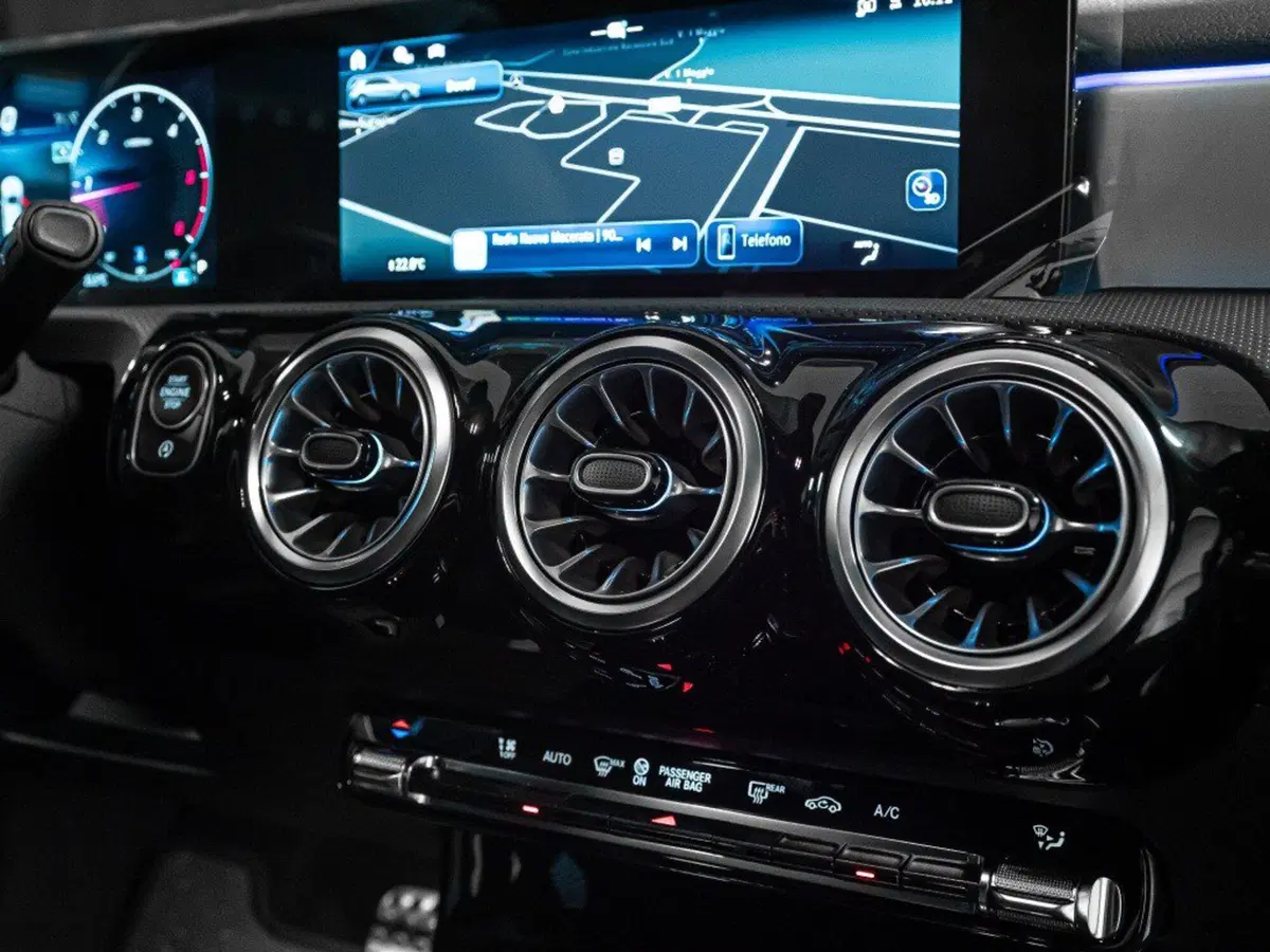 Mercedes-Benz Classe A nuova a Ancona (20)