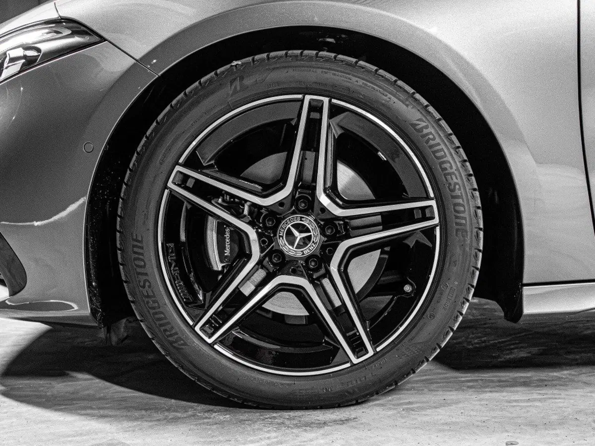 Mercedes-Benz Classe A nuova a Ancona (9)