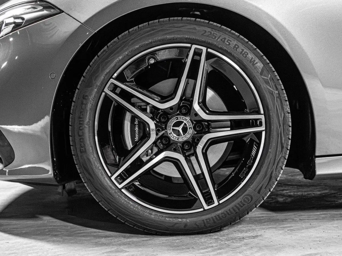 Mercedes-Benz Classe A nuova a Ancona (9)