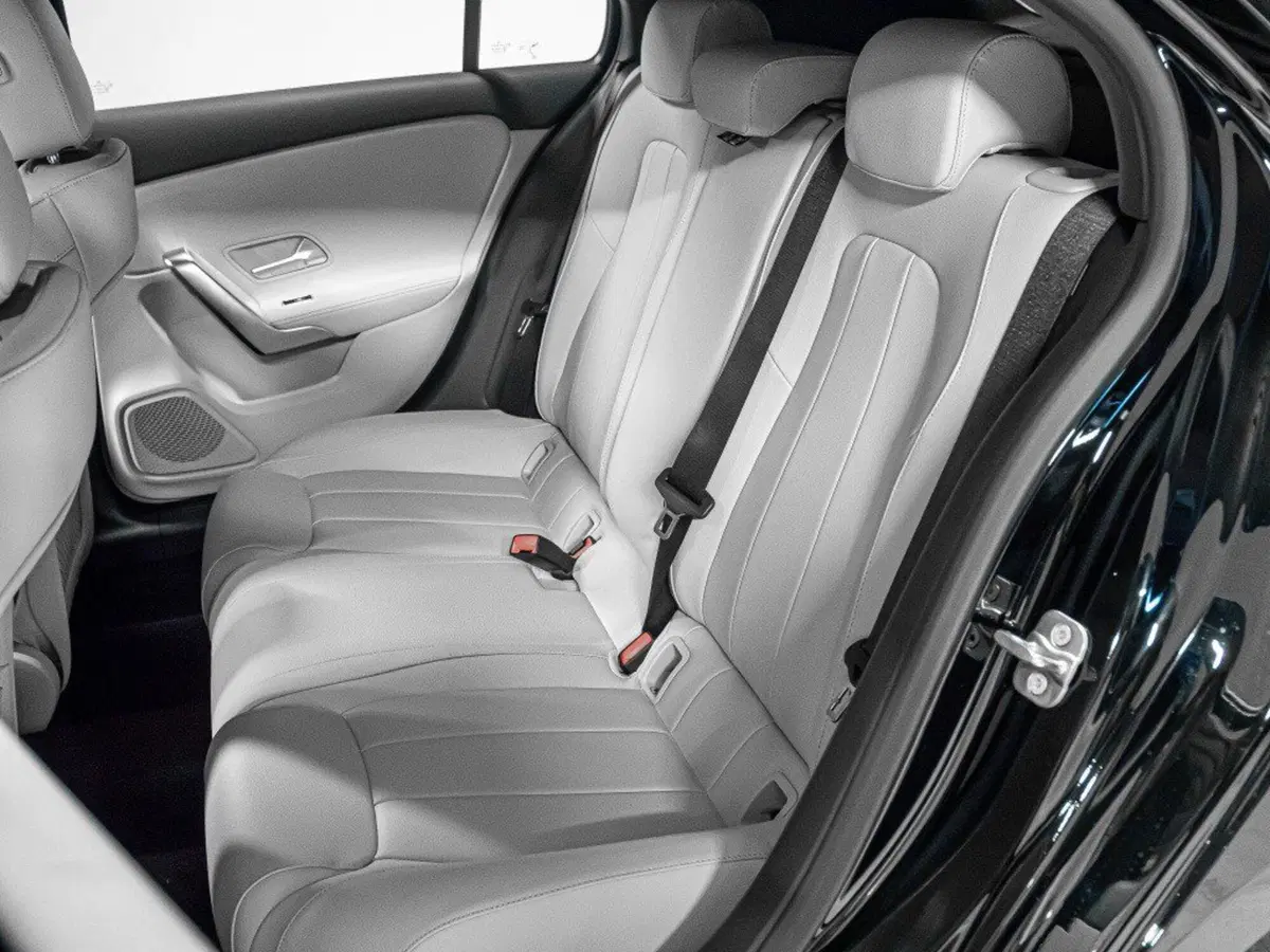 Mercedes-Benz Classe A nuova a Ancona (12)