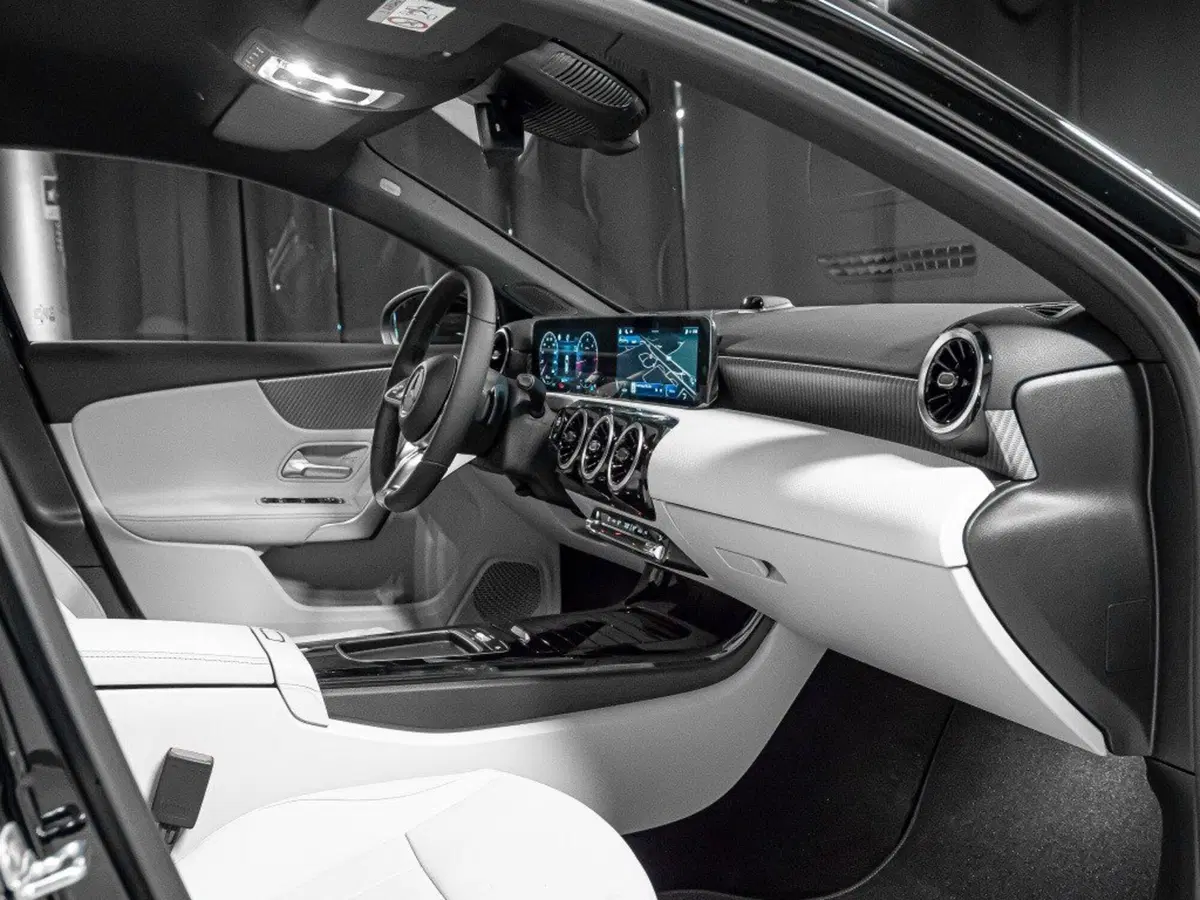 Mercedes-Benz Classe A nuova a Ancona (13)