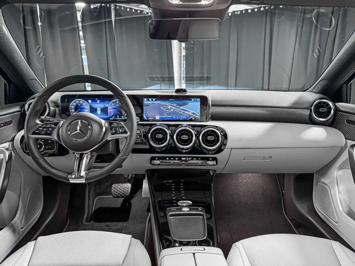 Mercedes-Benz Classe A nuova a Ancona (14)