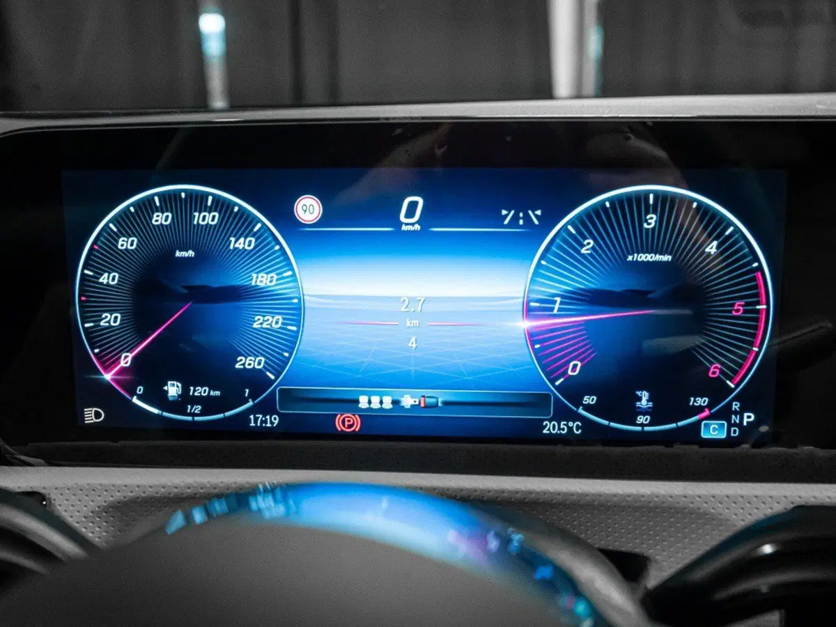 Mercedes-Benz Classe A nuova a Ancona (17)