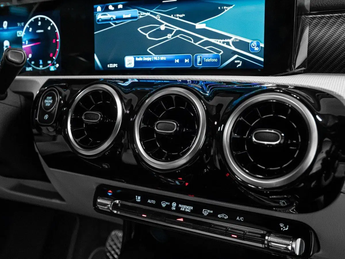 Mercedes-Benz Classe A nuova a Ancona (20)