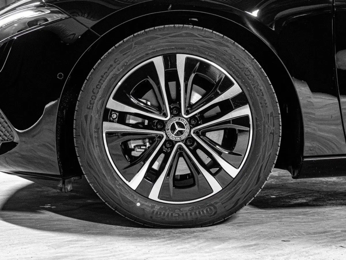 Mercedes-Benz Classe A nuova a Ancona (9)