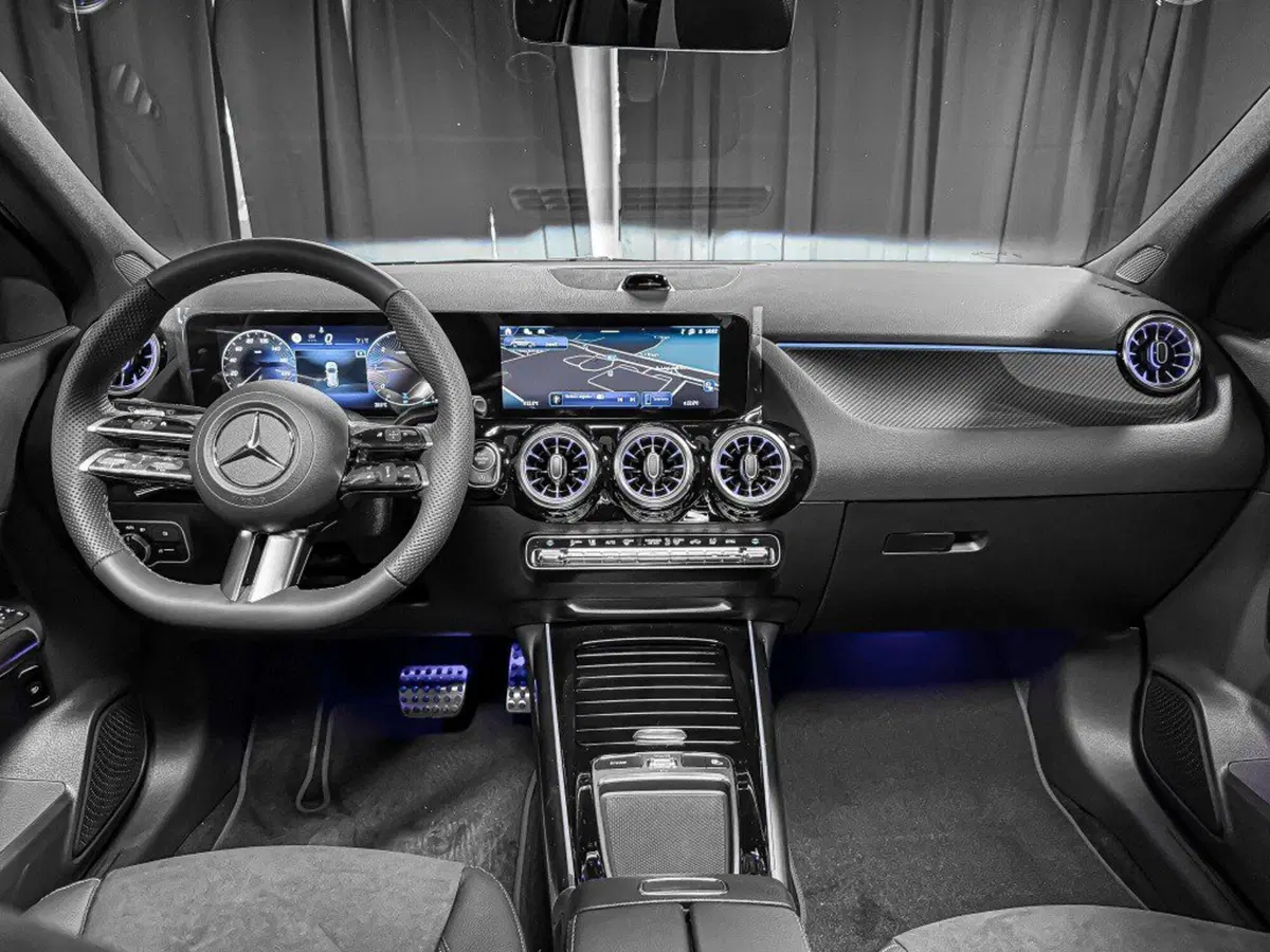 Mercedes-Benz GLA SUV nuova a Ancona (16)