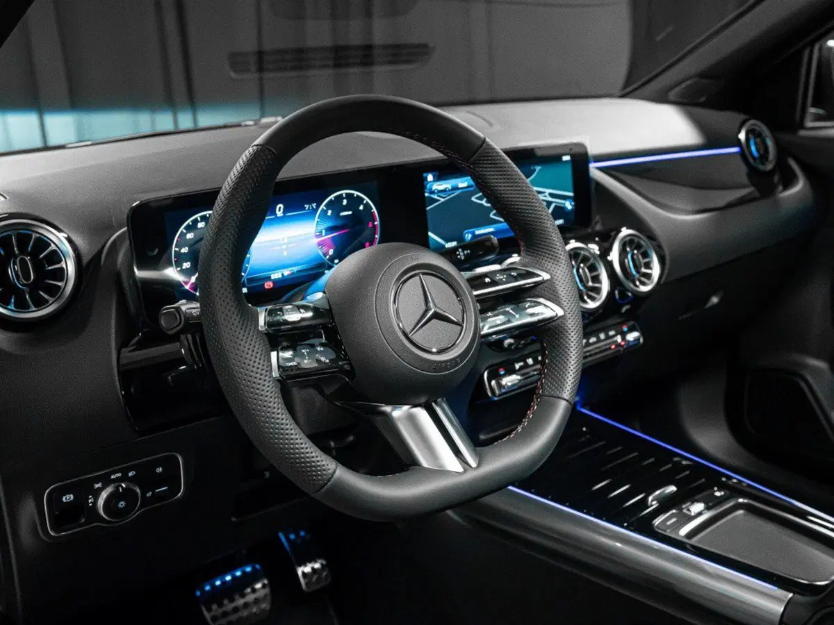 Mercedes-Benz GLA SUV nuova a Ancona (17)