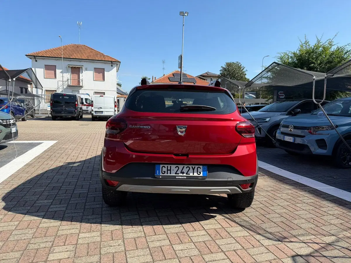 Dacia Sandero usata a Pavia (14)