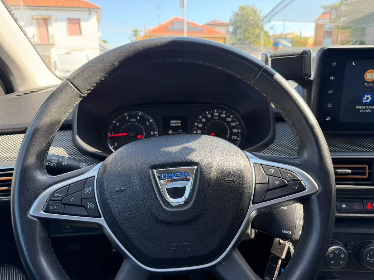 Dacia Sandero usata a Pavia (5)