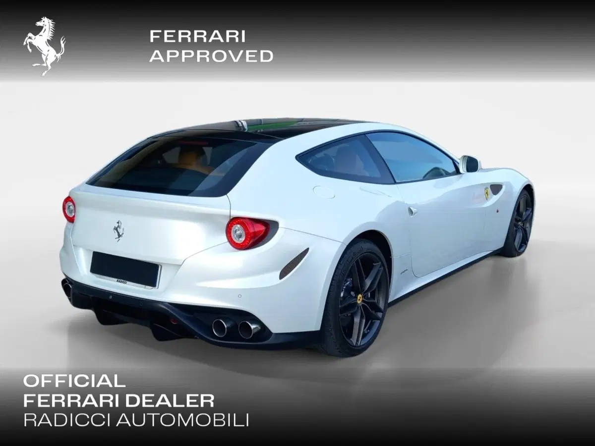 Ferrari FF Coupé usata a Ancona (2)