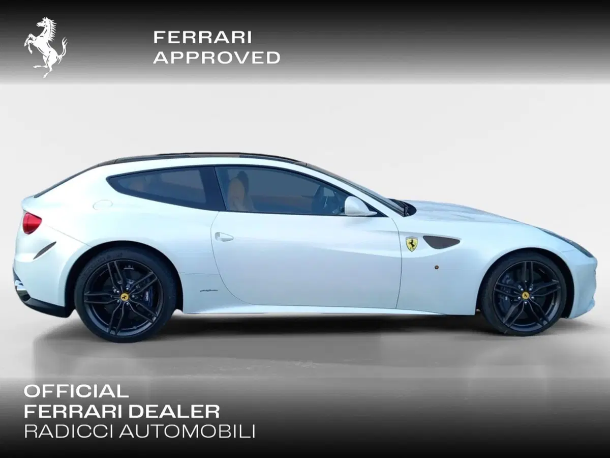Ferrari FF Coupé usata a Ancona (6)