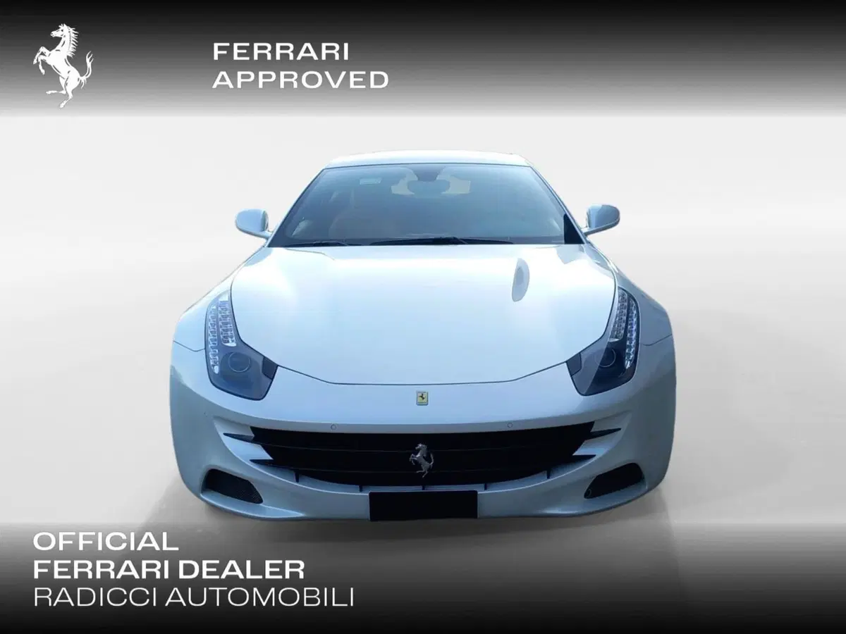Ferrari FF Coupé usata a Ancona (8)