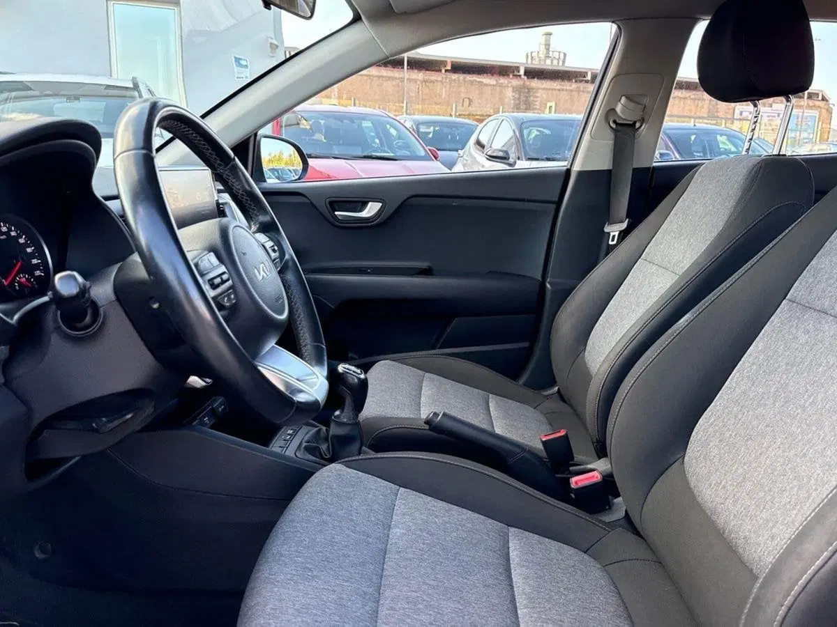 Kia Stonic usata a Palermo (17)