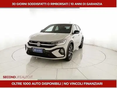 Volkswagen Taigo 1.0 TSI 110 CV DSG R-Line del 2023 usata a San Giovanni Teatino