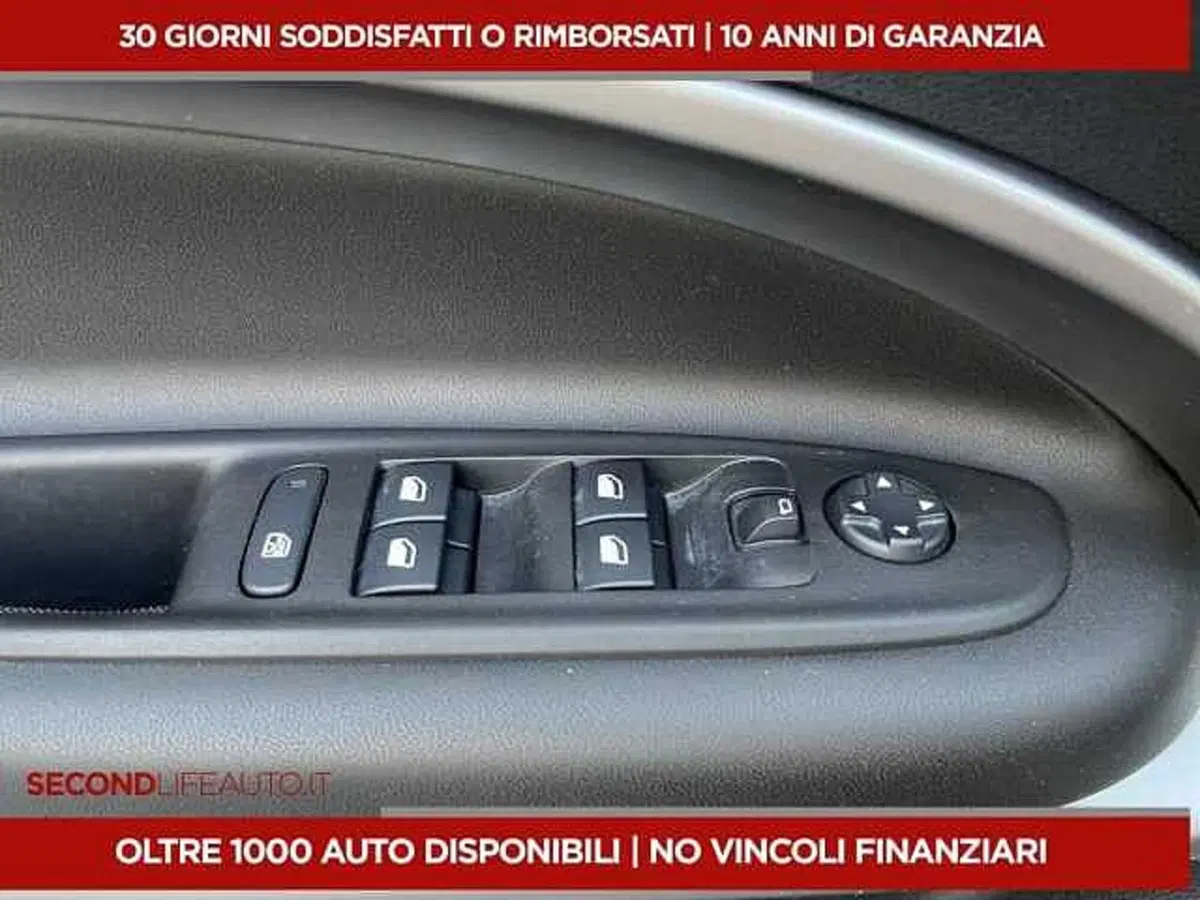 Jeep Avenger usata a Chieti (17)
