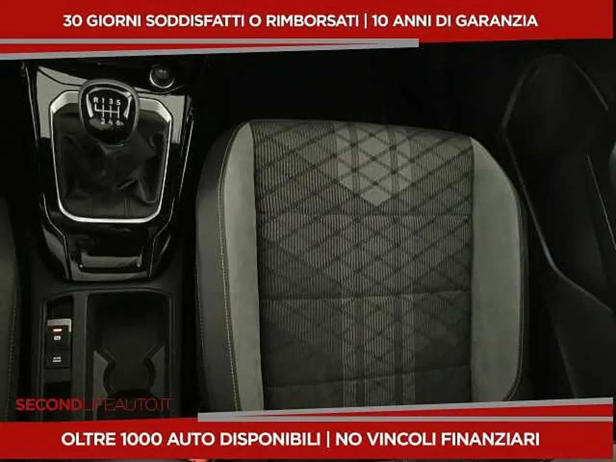 Volkswagen T-Roc usata a Chieti (15)