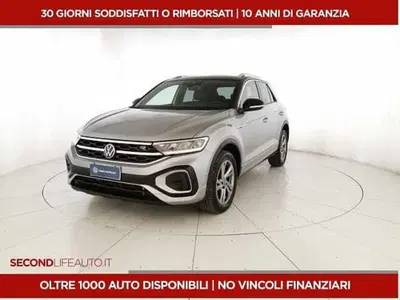 Volkswagen T-Roc 1.0 TSI R-Line del 2023 usata a San Giovanni Teatino