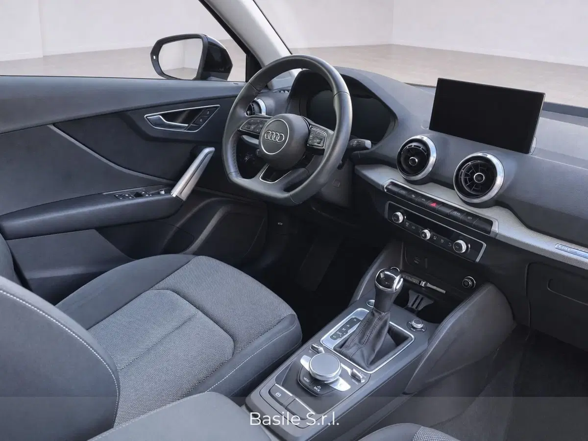 Audi Q2 usata a Taranto (6)