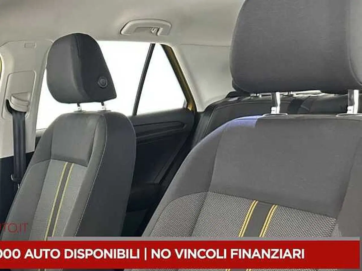 Volkswagen T-Roc usata a Chieti (9)