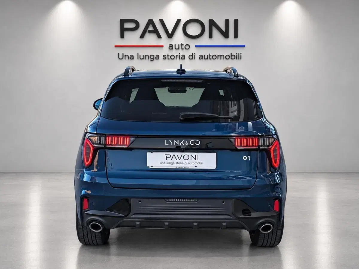 Lynk & Co 01 usata a Pescara (5)
