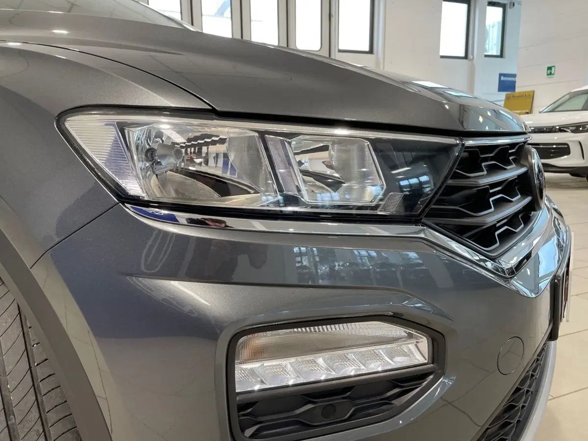 Volkswagen T-Roc usata a Pistoia (7)