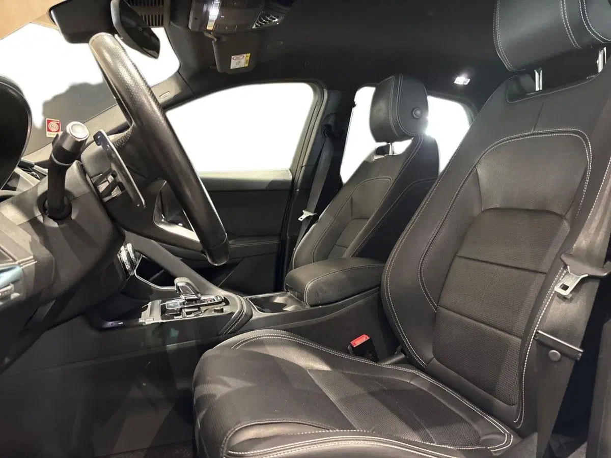 Jaguar E-Pace usata a Firenze (9)