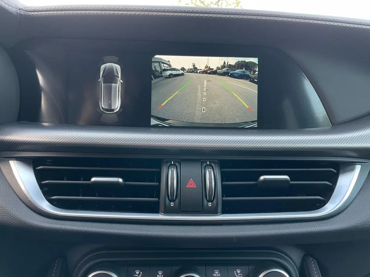 Alfa Romeo Stelvio usata a Ancona (13)
