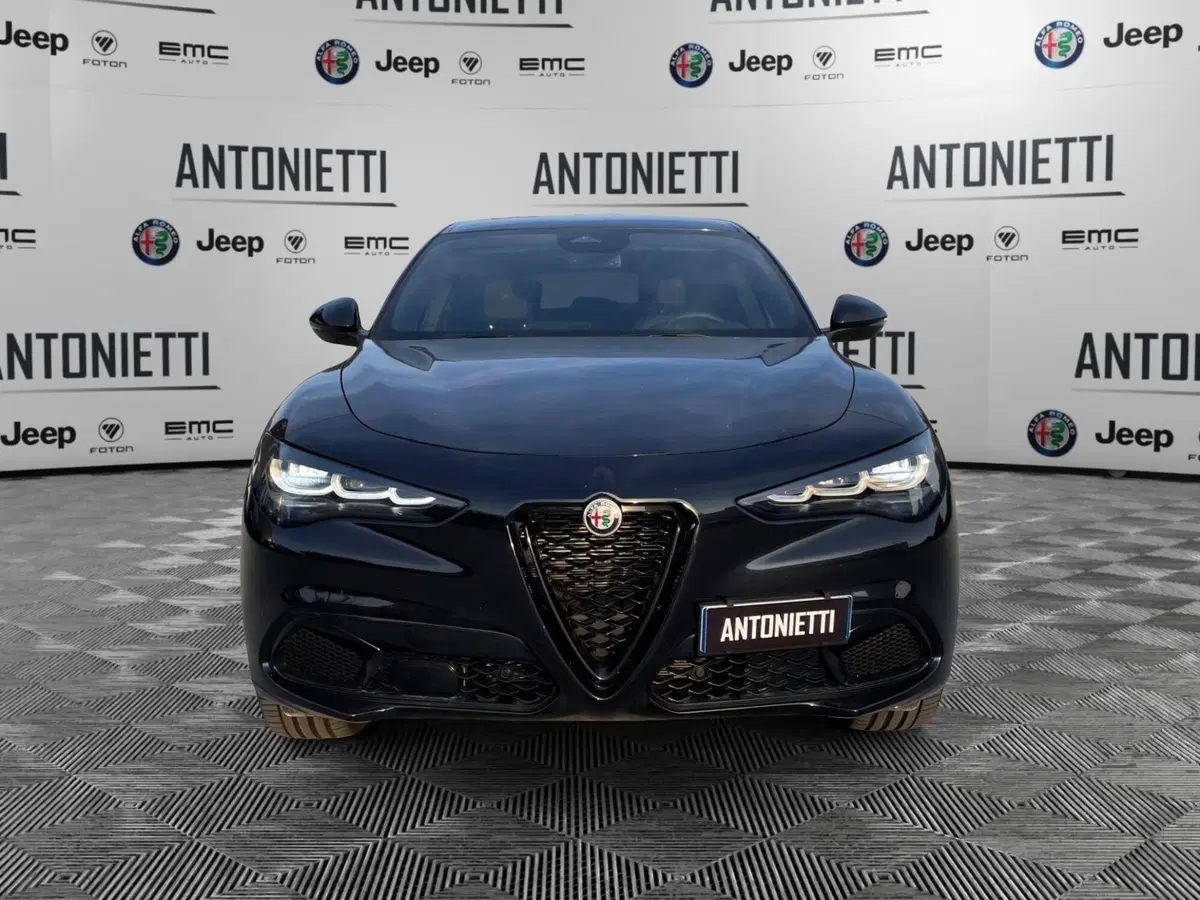 Alfa Romeo Stelvio usata a Ancona (2)