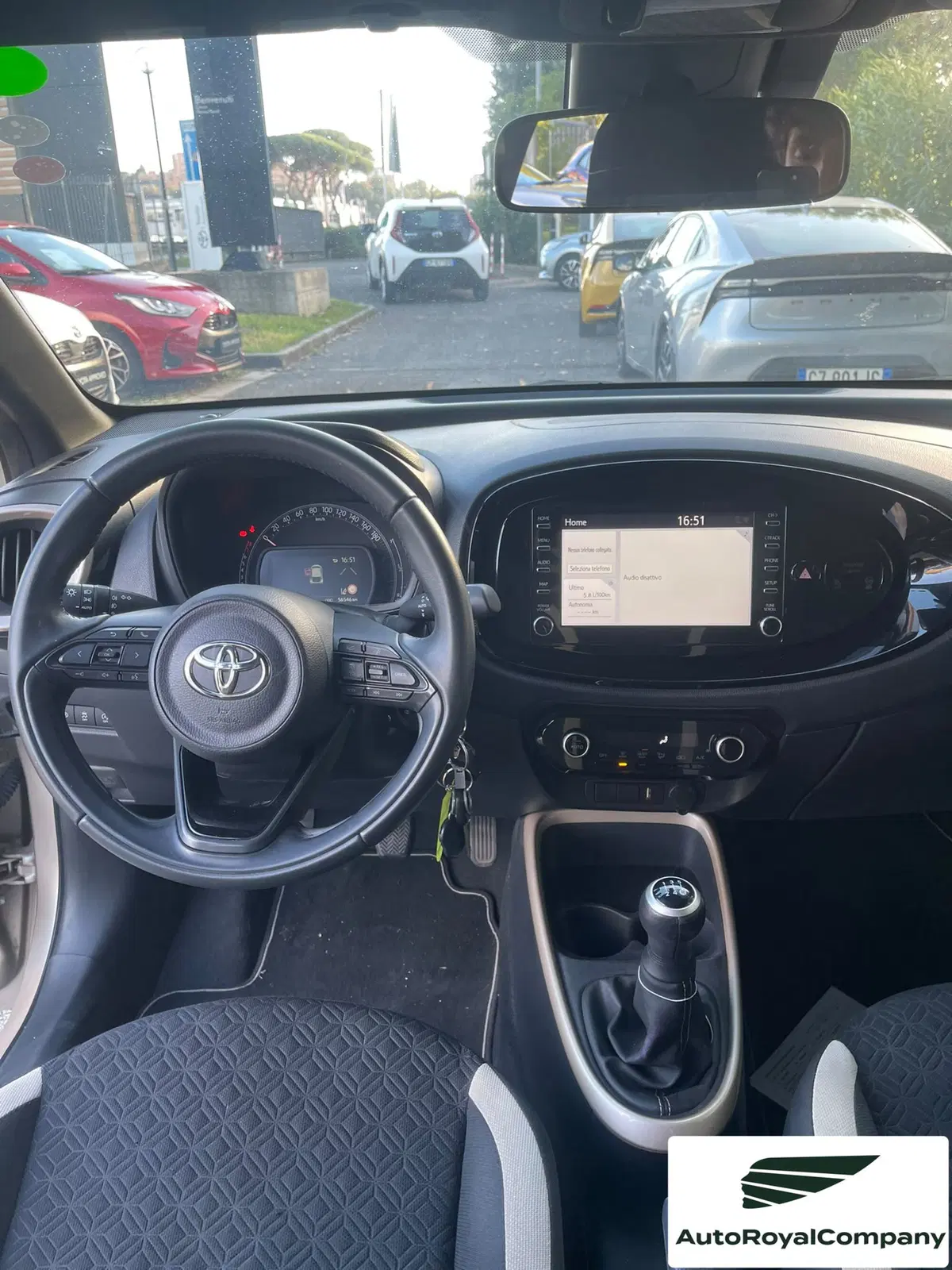 Toyota Aygo X usata a Roma (11)