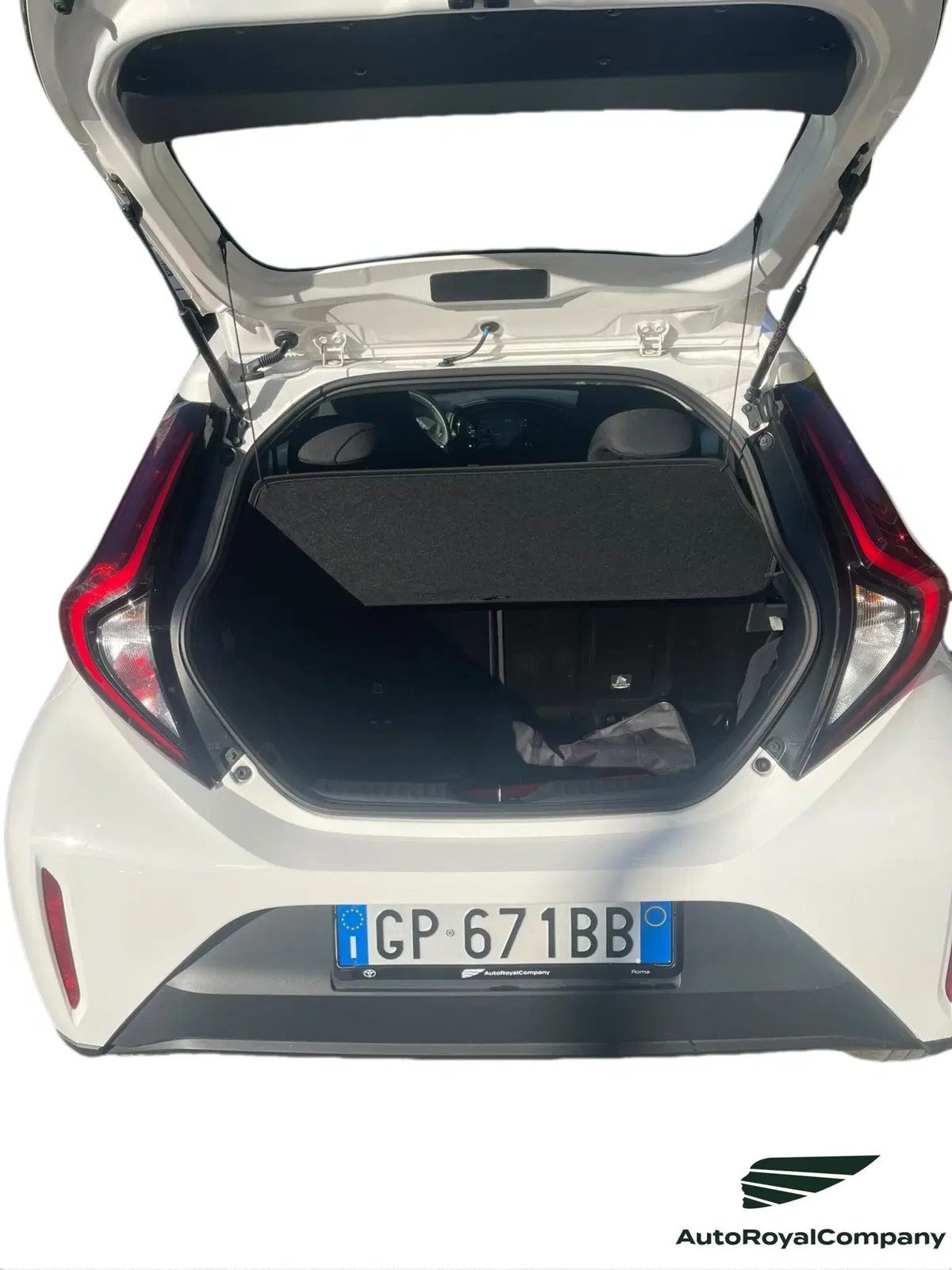 Toyota Aygo X usata a Roma (8)