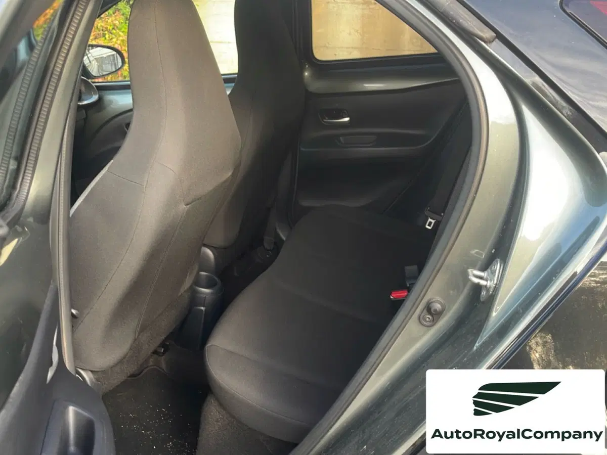 Toyota Aygo X usata a Roma (11)
