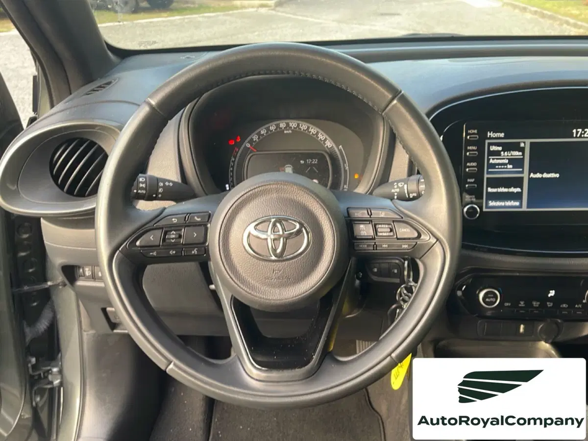 Toyota Aygo X usata a Roma (14)