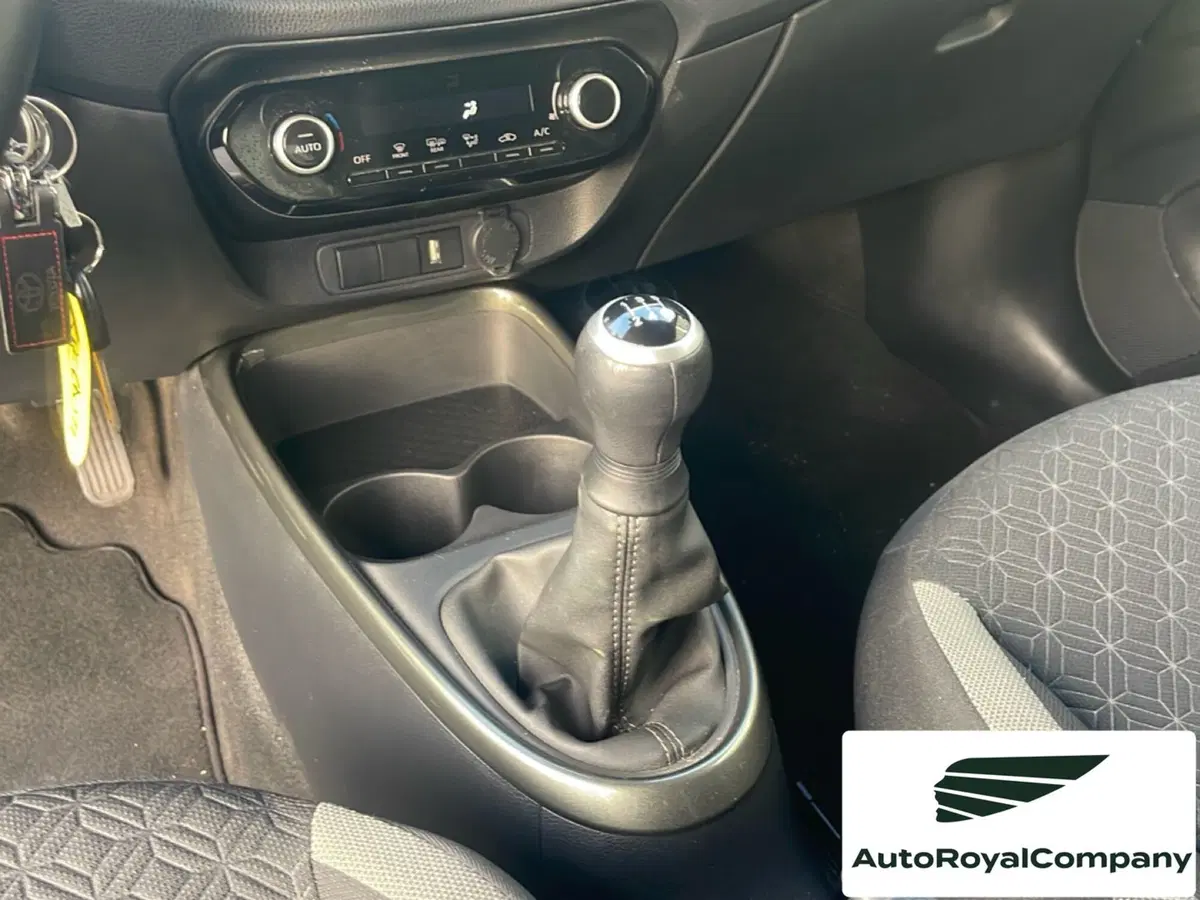 Toyota Aygo X usata a Roma (15)