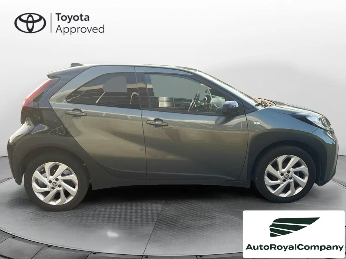Toyota Aygo X usata a Roma (7)