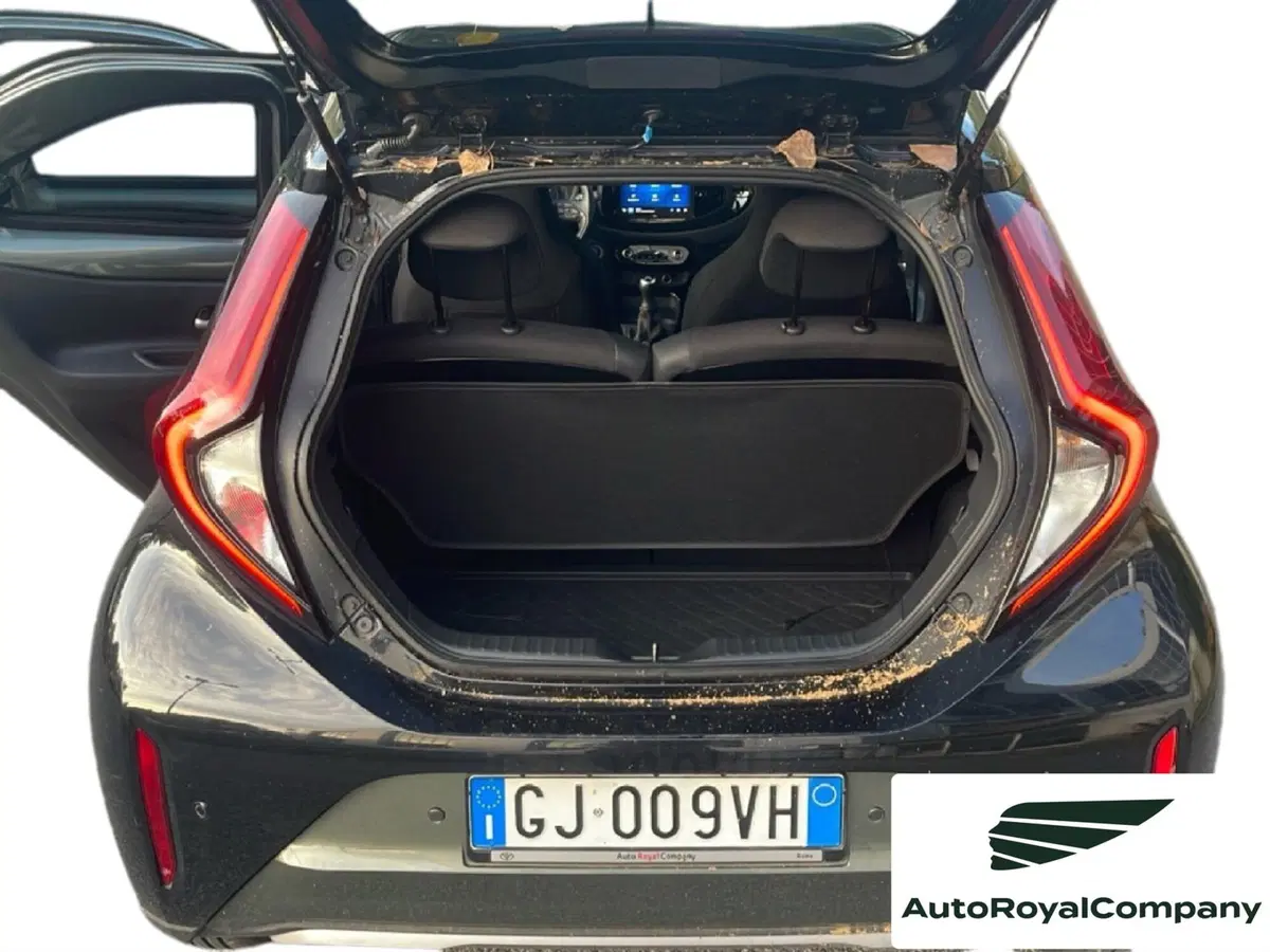 Toyota Aygo X usata a Roma (12)