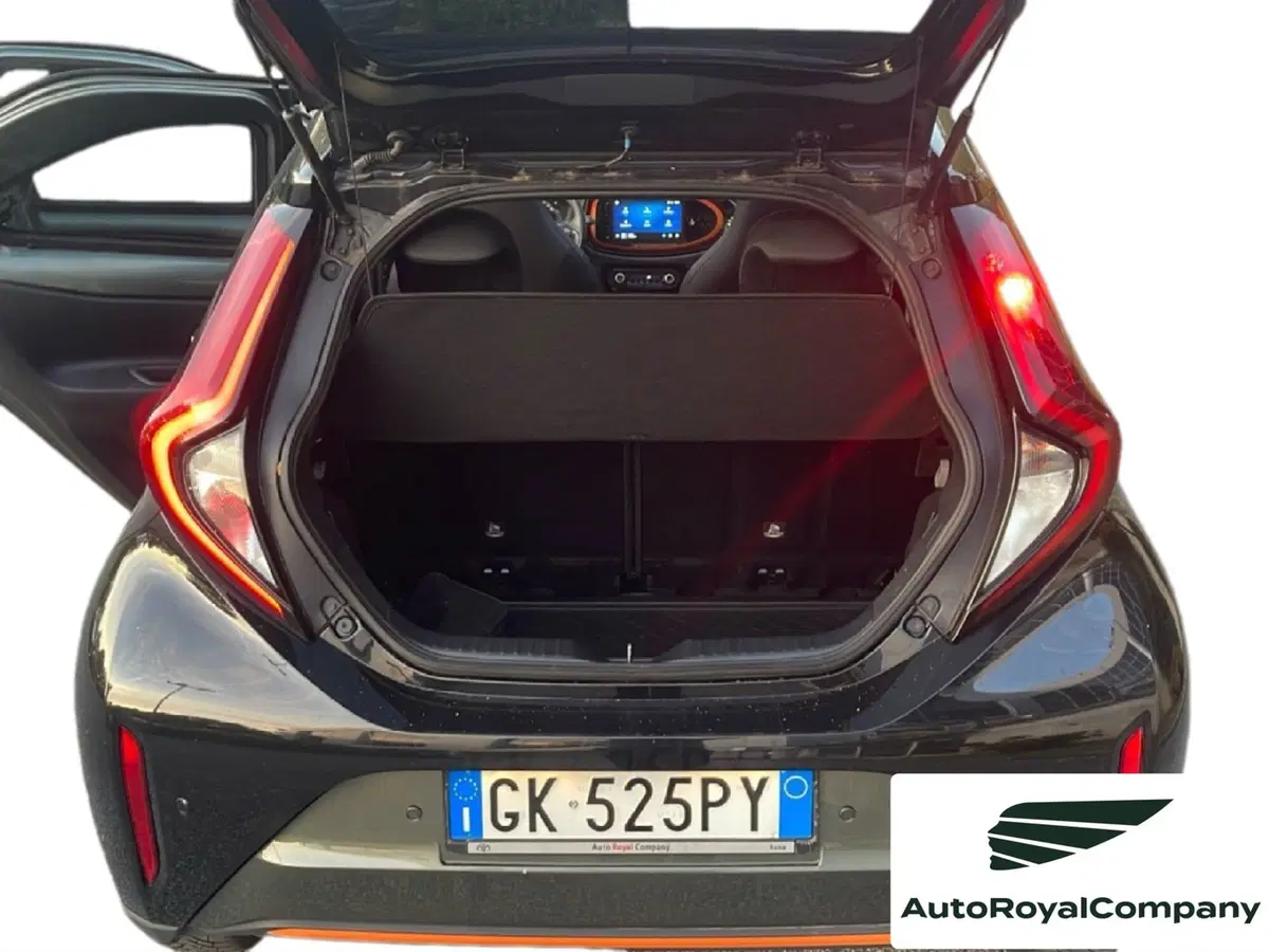 Toyota Aygo X usata a Roma (11)