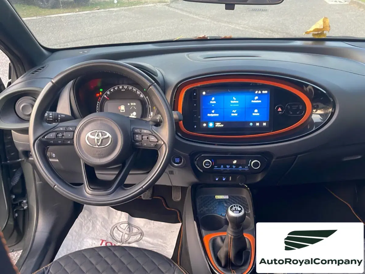 Toyota Aygo X usata a Roma (12)