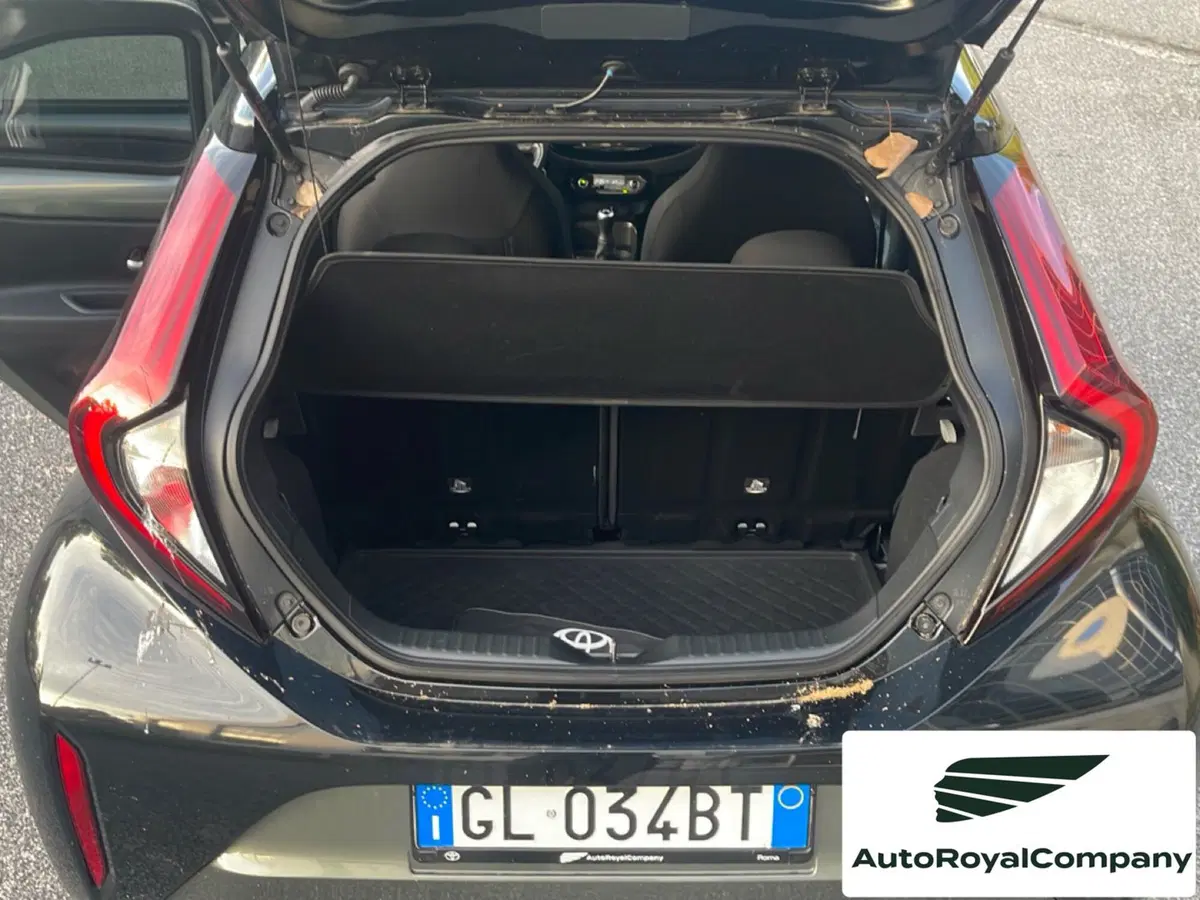 Toyota Aygo X usata a Roma (11)