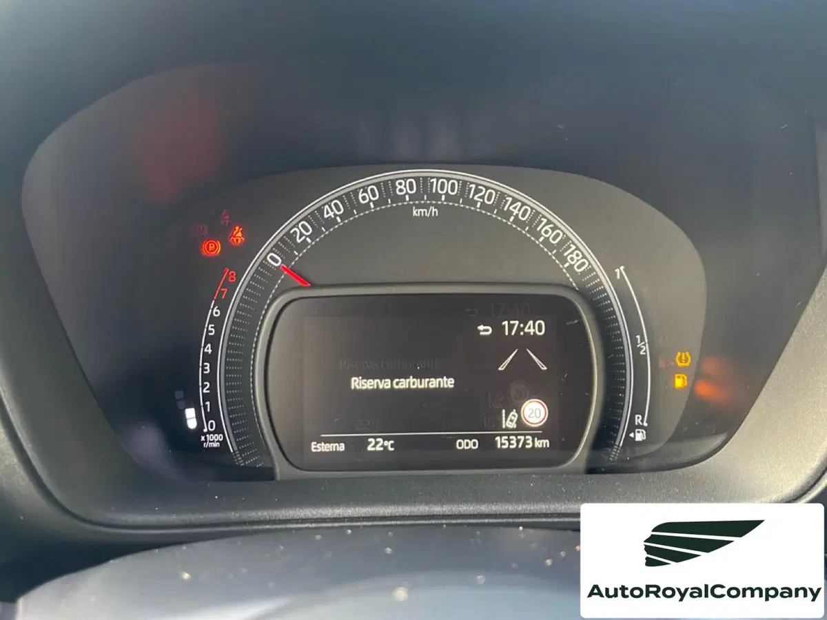 Toyota Aygo X usata a Roma (15)
