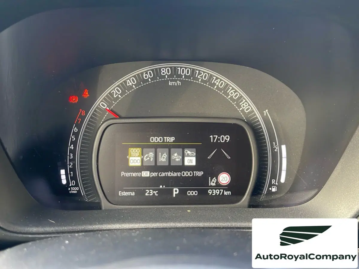 Toyota Aygo X usata a Roma (15)